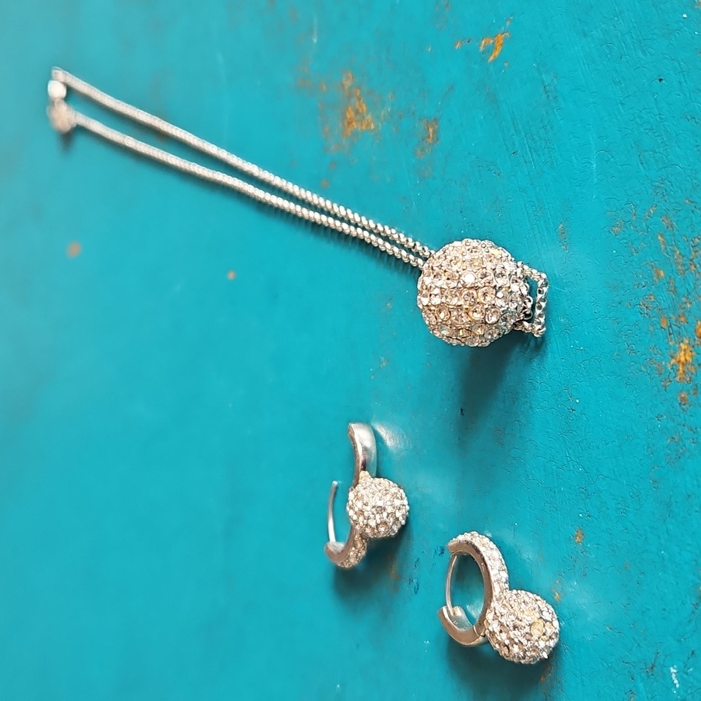Monet Silver Necklace and Earring Set. READ - Picture 10 of 10